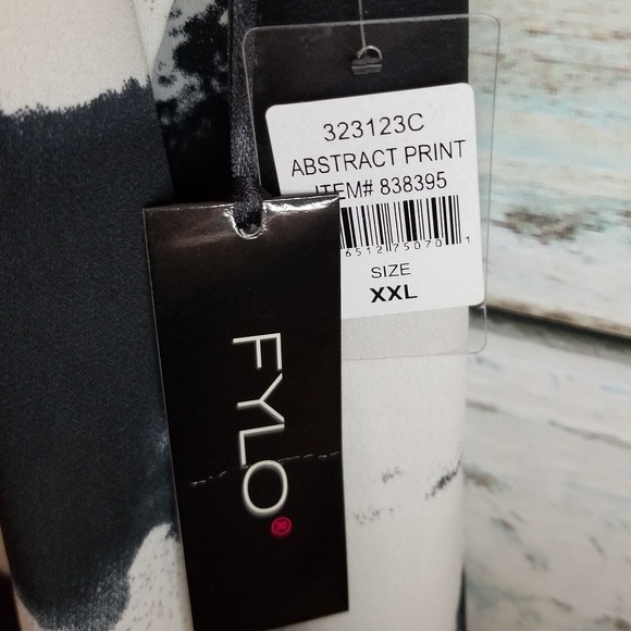 Fylo Wrap Style B & W Abstract Print Top XXL - Picture 5 of 5